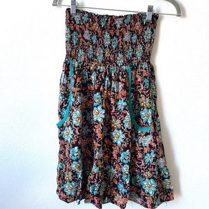 Strapless pocket dress